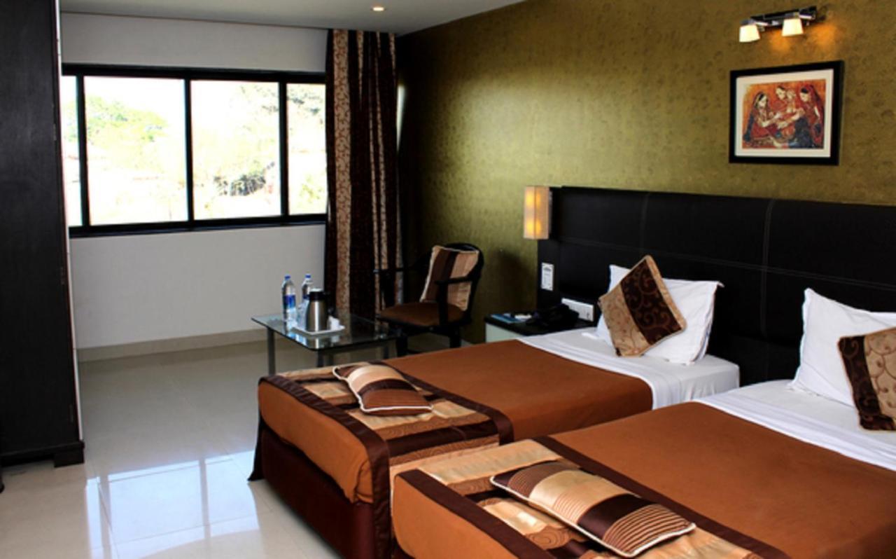 Hotel Princess Park Daman Esterno foto